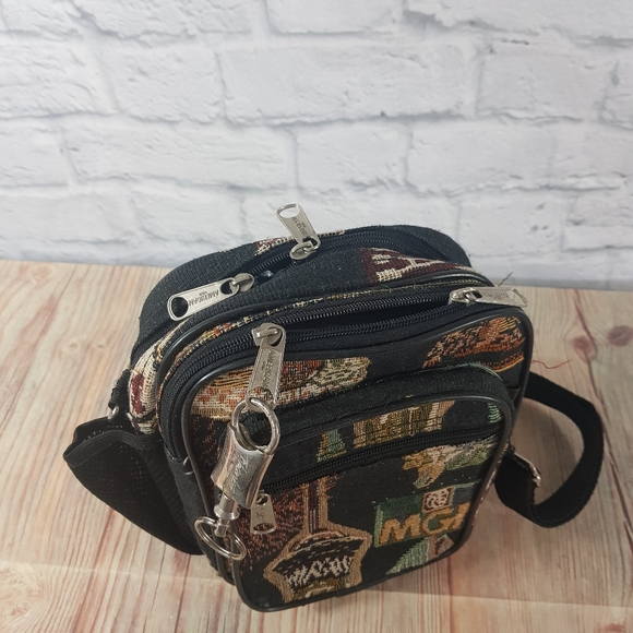 American Uni VTG Tapestry Multi Crossbody - Picture 2 of 13